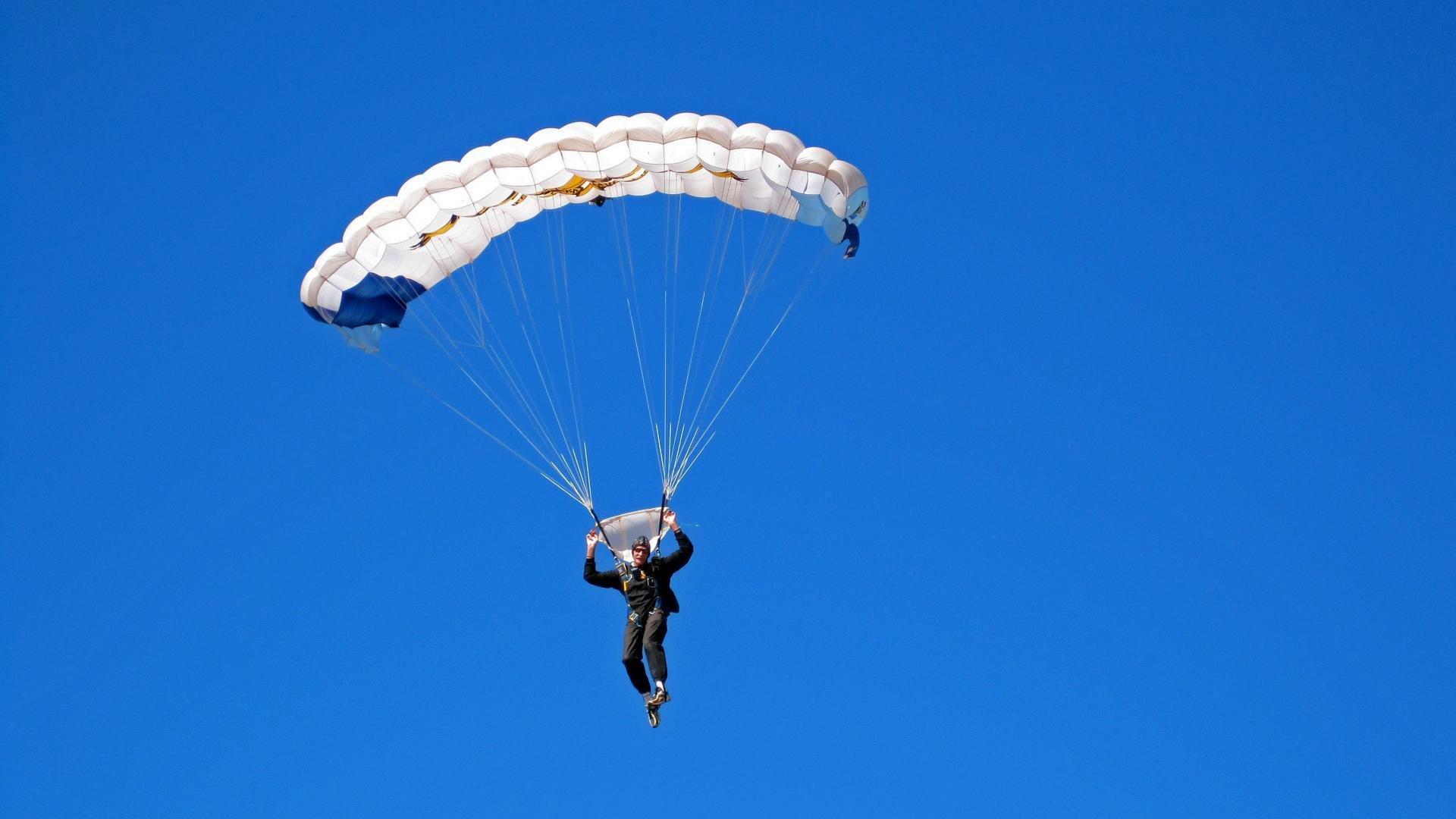虎父无犬子！勇士佩顿用防守逆袭，书写球二代励志传奇