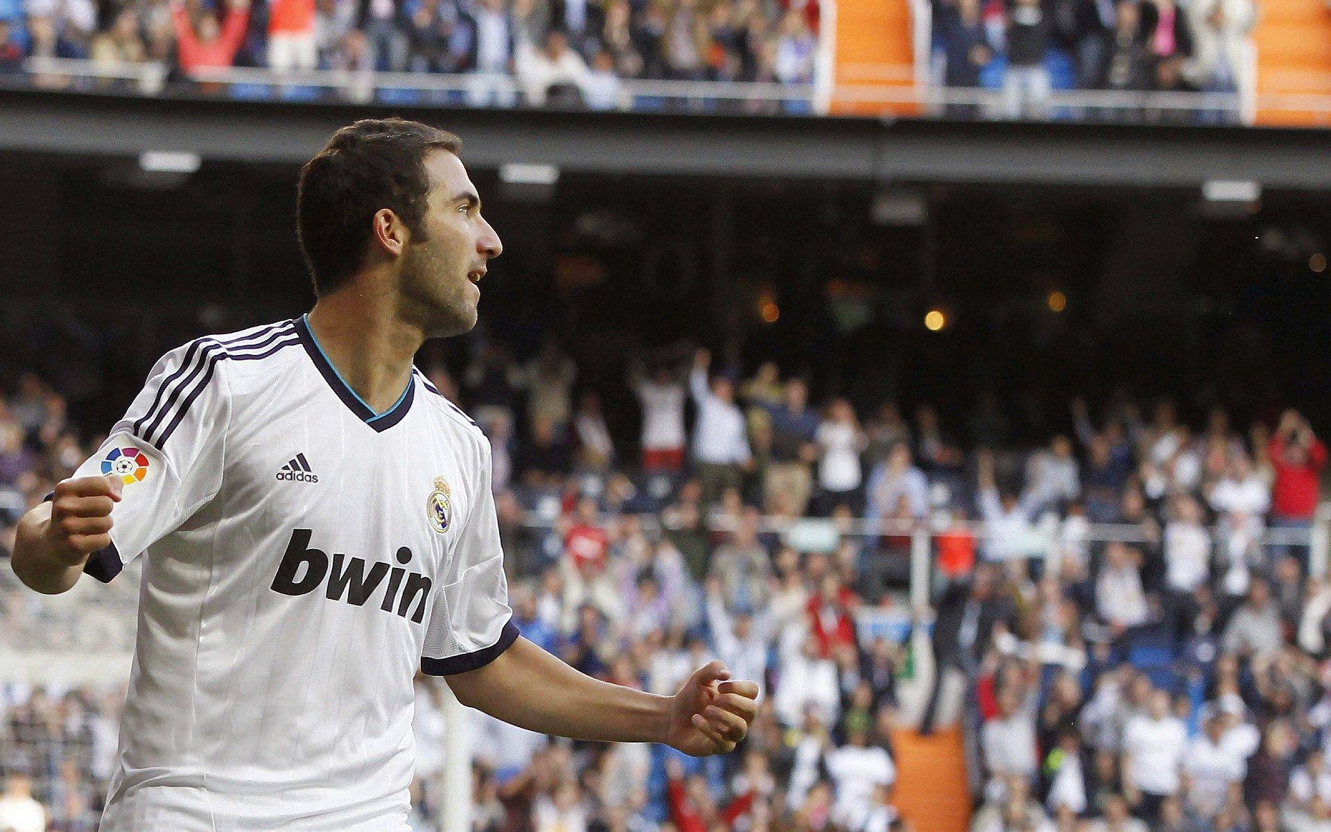 苦练三分+控球！湖人乡村曼巴抢位不怕竞争